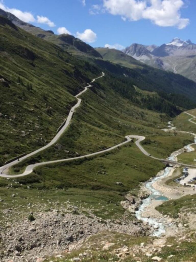 La meilleure route cycliste dans les Alpes Françaises : le Col de l’Iseran